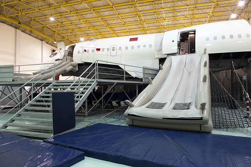 Airplane evacuation slide